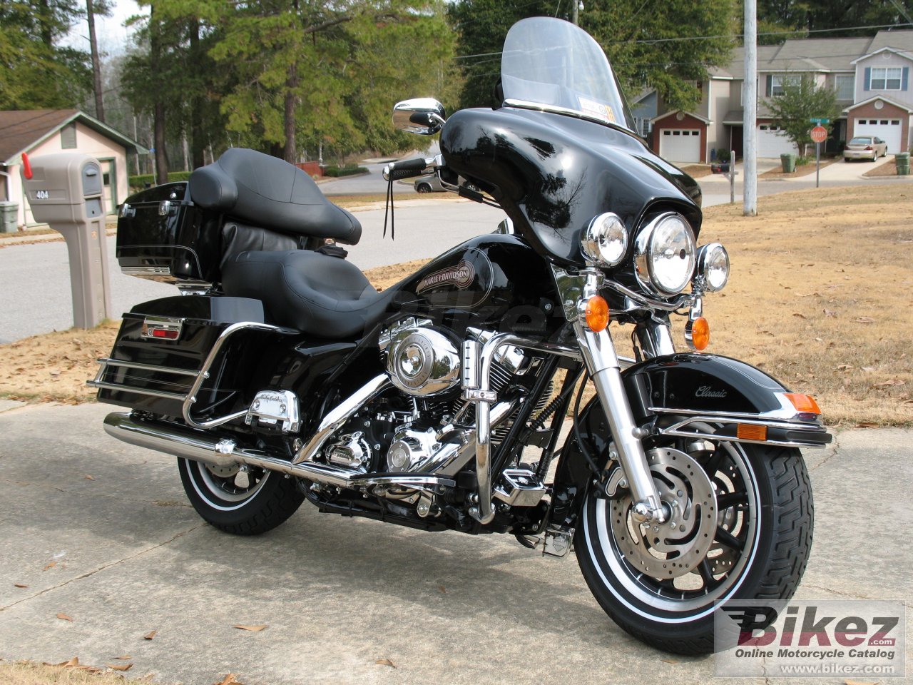 Big rt flhtc electra glide classic picture and wallpaper from Bikez.com